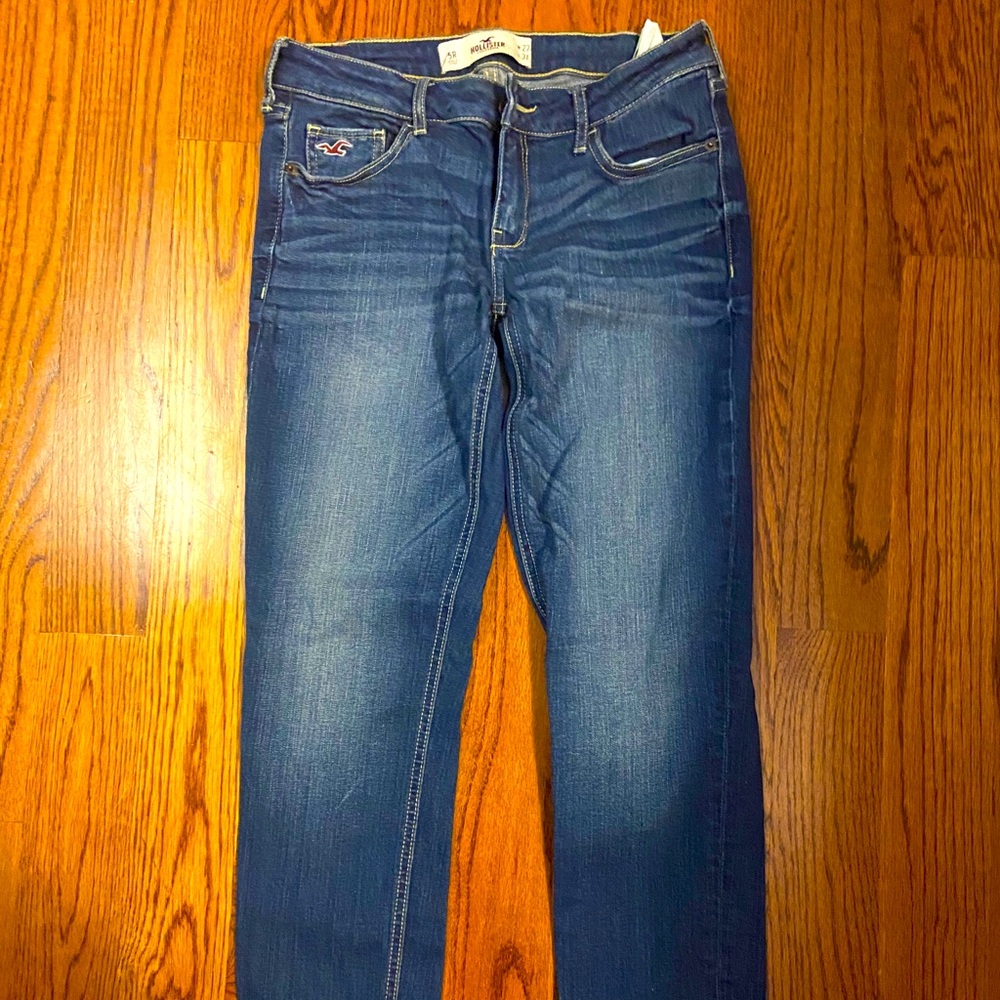NWOT y2k trendy Hollister skinny jeans, medium wash low rise